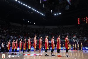 mk体育官网-余嘉豪：这届亚洲杯男篮私交很好&amp;很团结 12个人都明白自己的定位