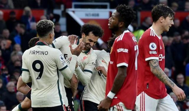 mk体育官网-内维尔终于向索尔斯克亚开炮：没能力就不要逼抢！